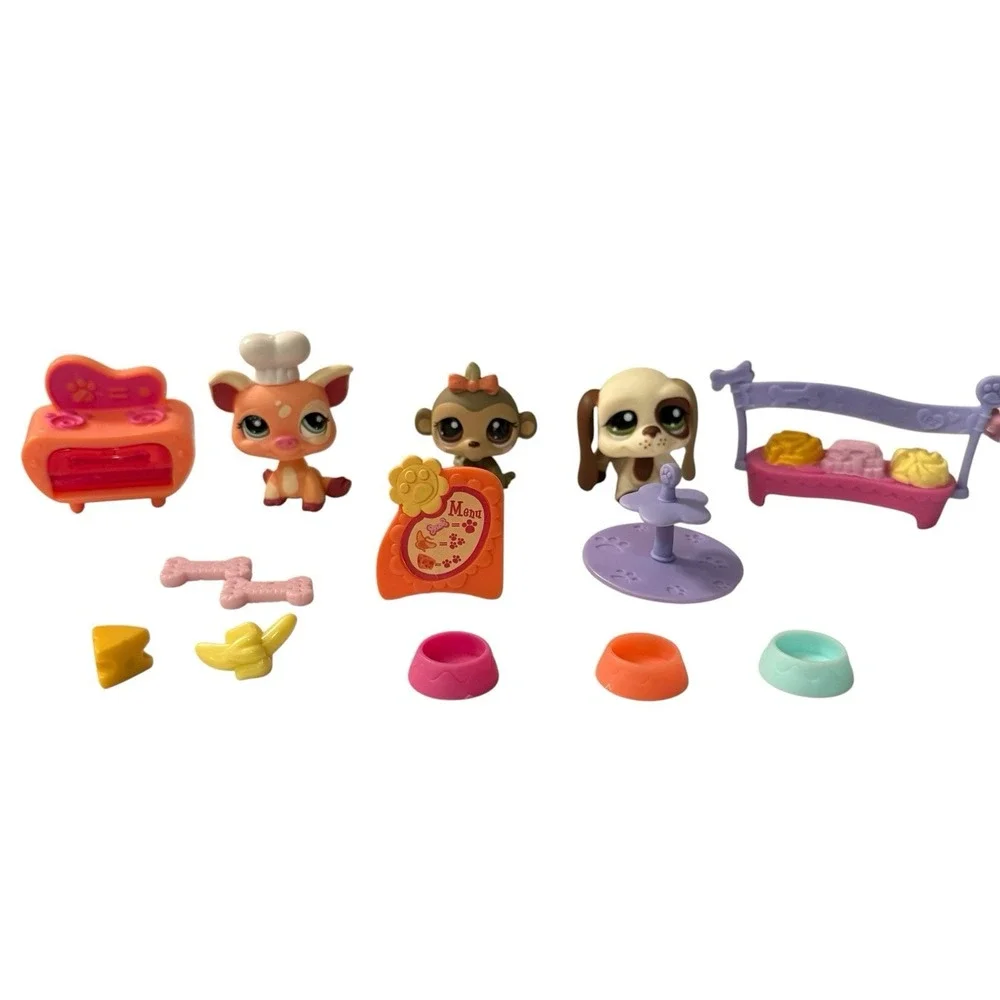 LPS Gen 2 Humble Pie Bakeshop Playset Pig #1595 Dog #1594 Monkey #1593 Partial